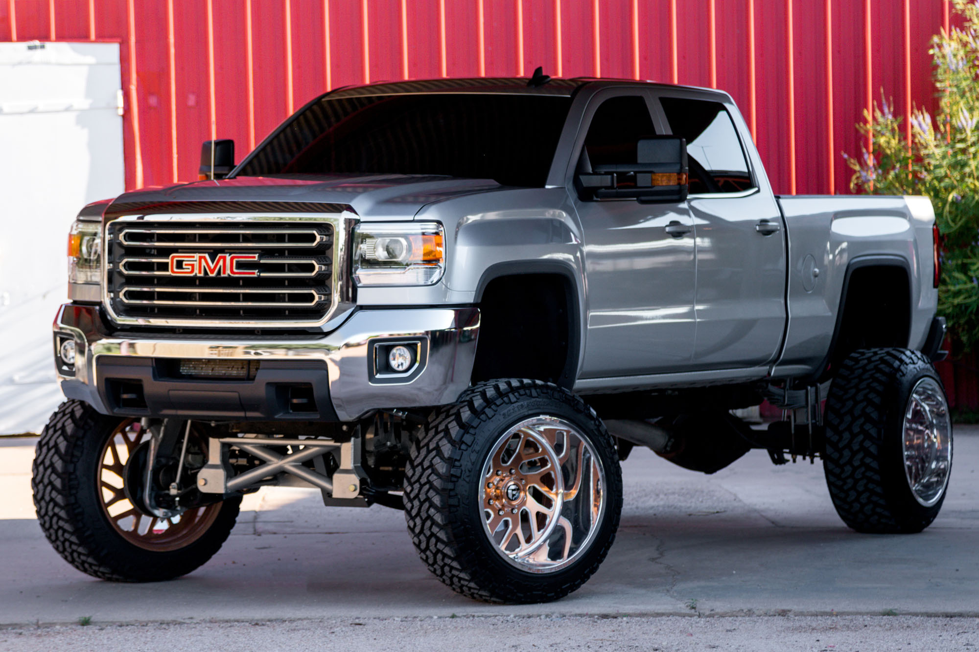 Truck lifts or leveling in Natomas